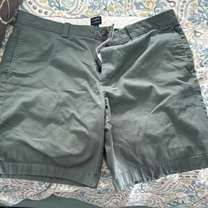 J. Crew Men's Olive Flat Front Shorts